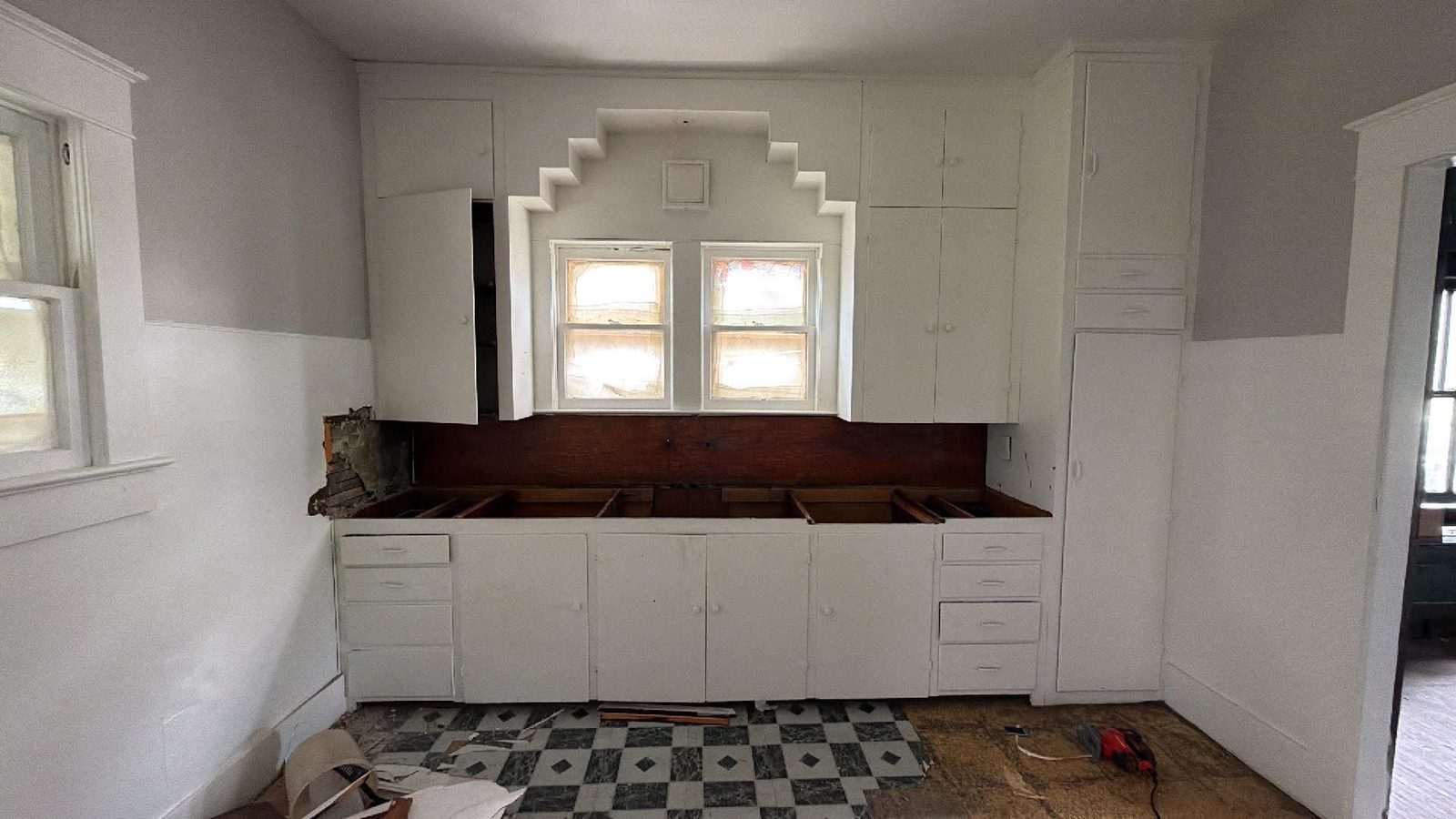 Same kitchen — counters out
